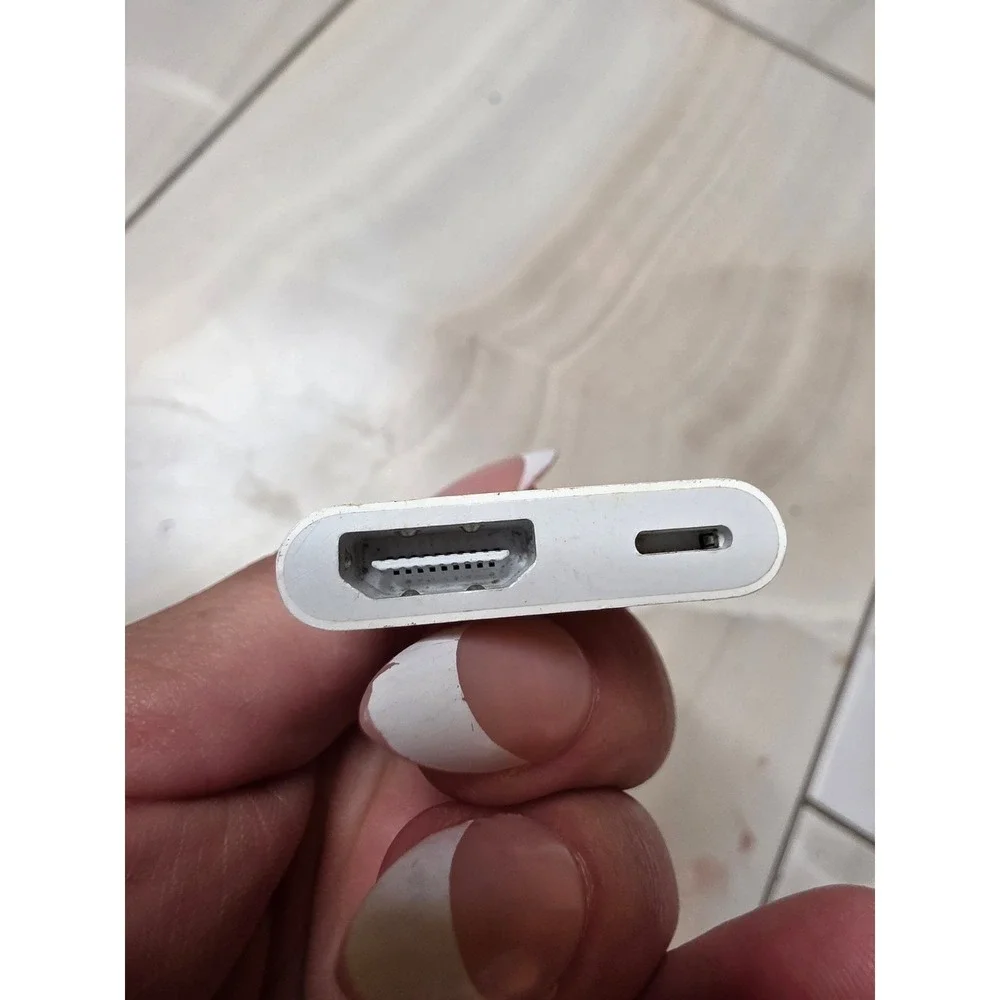 Apple Lightning Digital‎ AV Adapter HDMI Model A1438 White for iPhone iPad F3